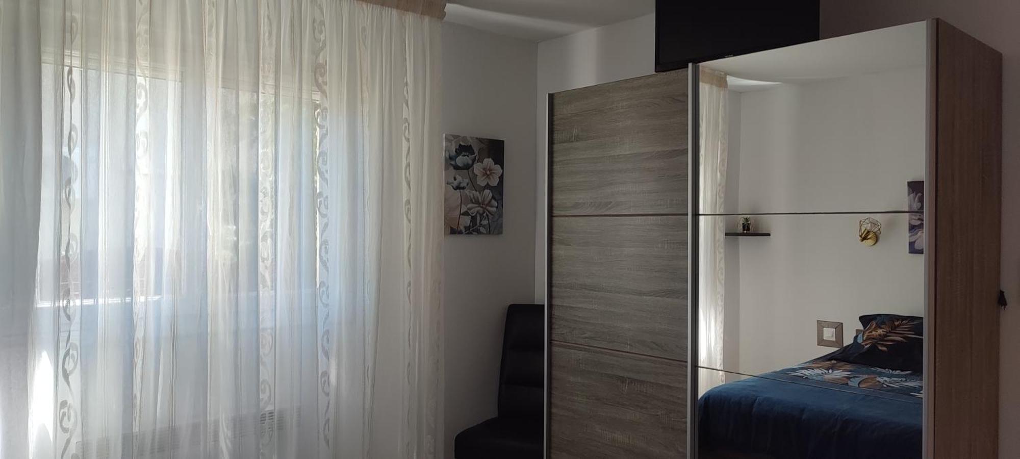 Maison T2 Avec Petit Jardin Dans Impasse Calme บายยาร์ก ภายนอก รูปภาพ