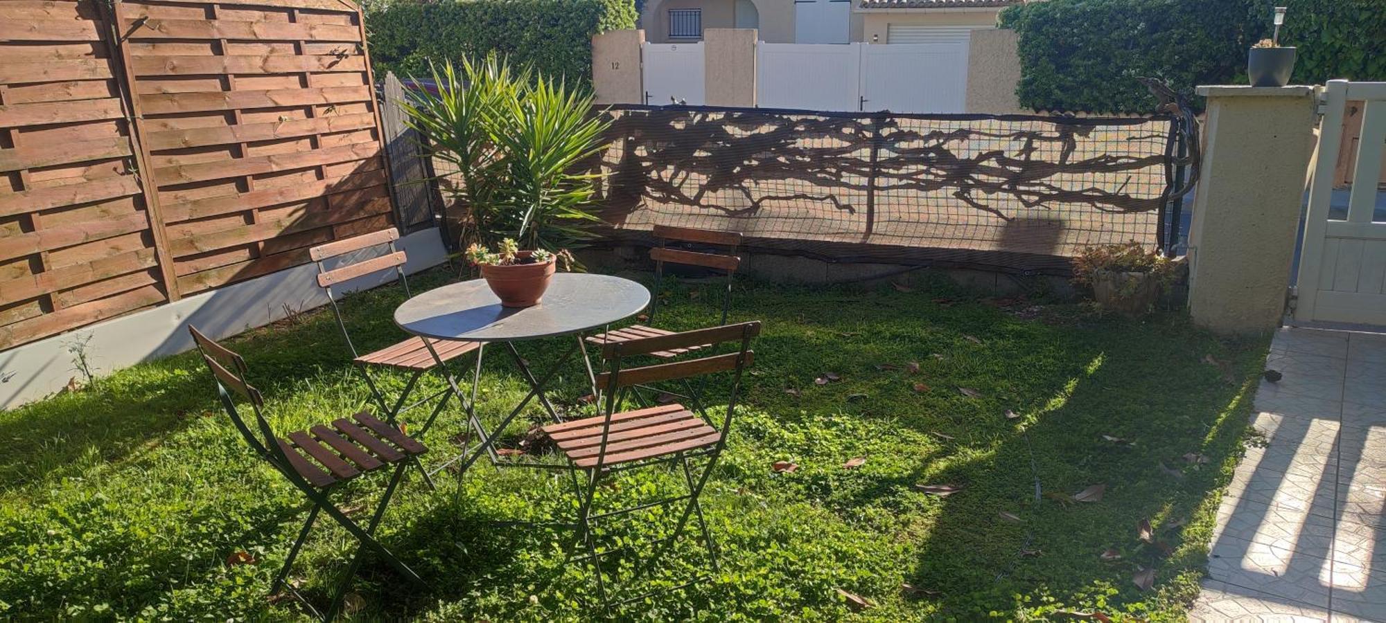 Maison T2 Avec Petit Jardin Dans Impasse Calme บายยาร์ก ภายนอก รูปภาพ